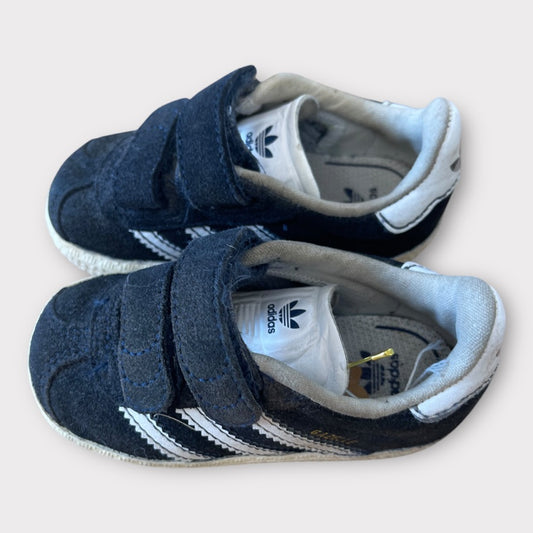 Adidas - Chaussures - Taille 20 -  (Petits défauts)